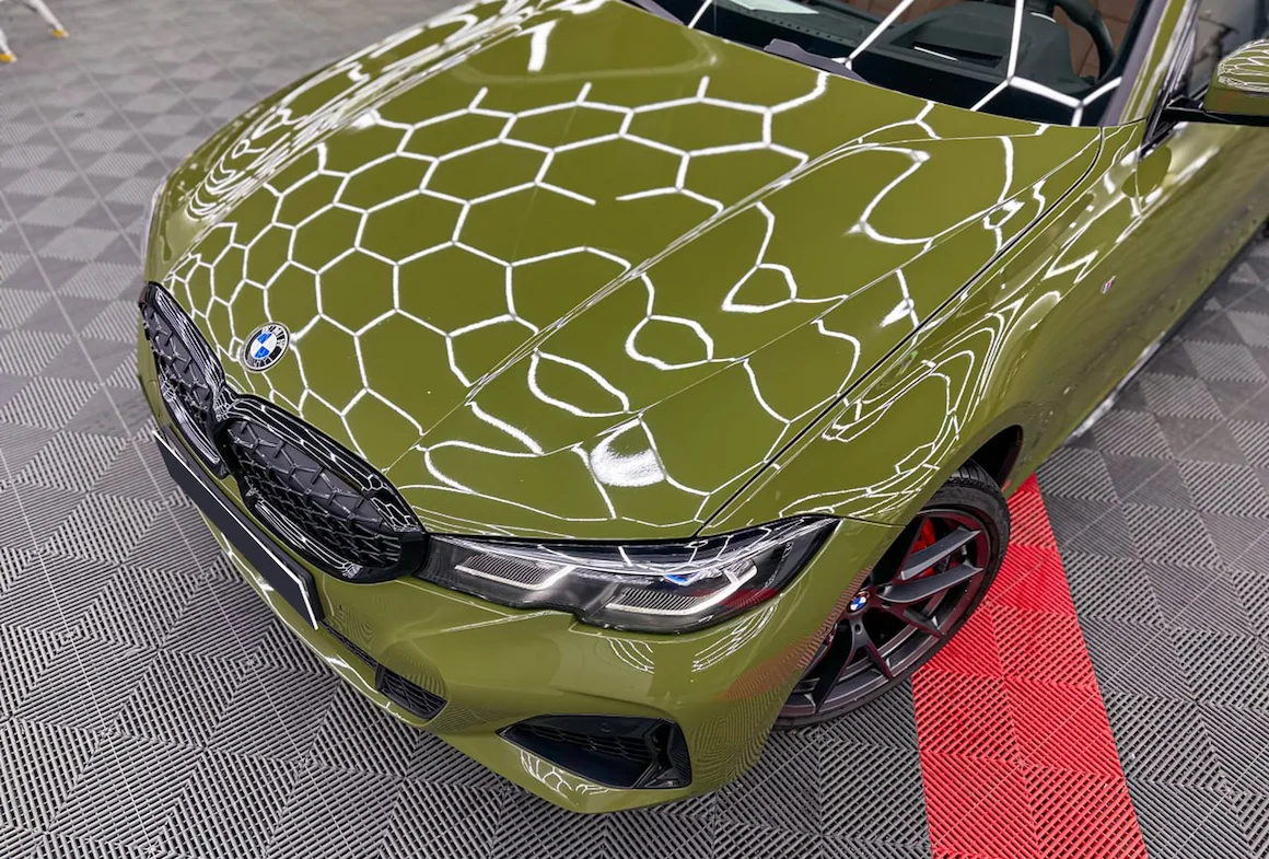 Оклейка BMW 3-Series в зеленую пленку: <br>свежий взгляд на классику