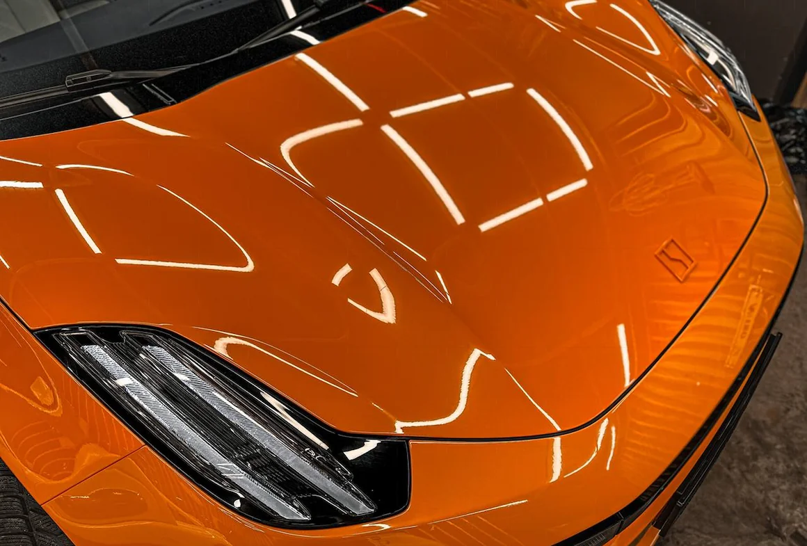 Оклейка Zeekr 001 в оранжевую пленку: <br>электрокар с характером